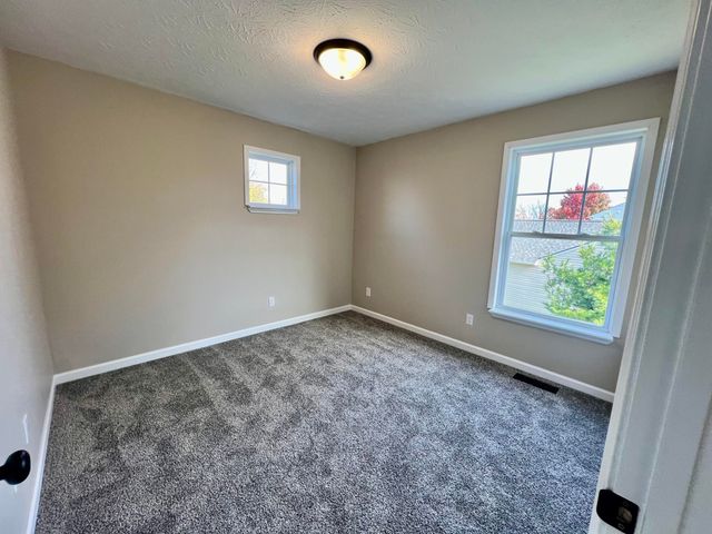 1996 Sandersville Road, Lexington, KY 40511