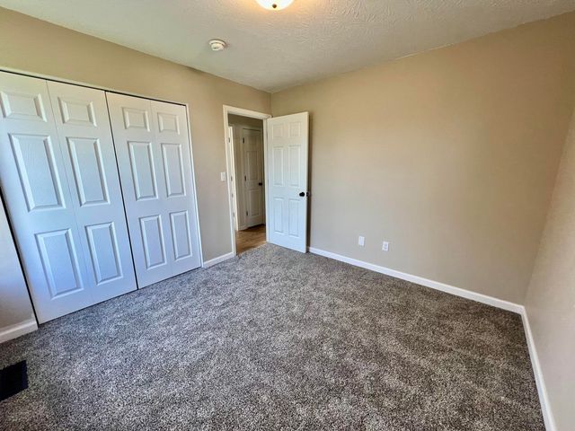 1996 Sandersville Road, Lexington, KY 40511