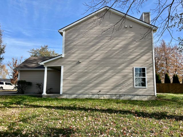 1996 Sandersville Road, Lexington, KY 40511