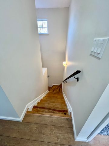 1996 Sandersville Road, Lexington, KY 40511