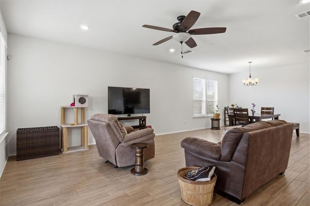 16616 Brogan LN, Pflugerville, TX 78660