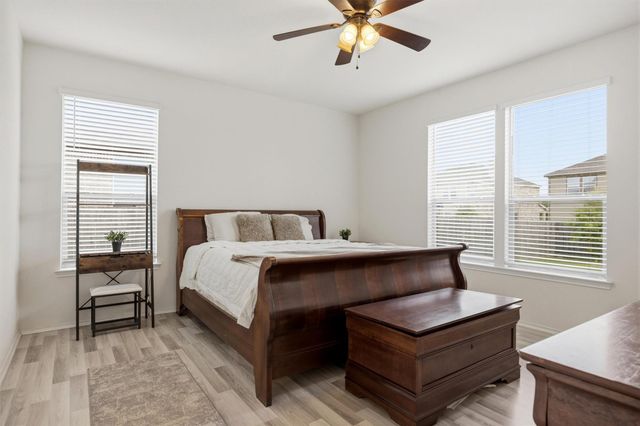 16616 Brogan LN, Pflugerville, TX 78660