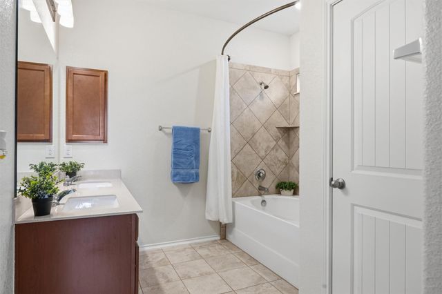 16616 Brogan LN, Pflugerville, TX 78660