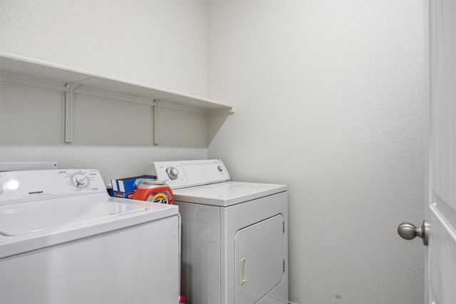 16616 Brogan LN, Pflugerville, TX 78660