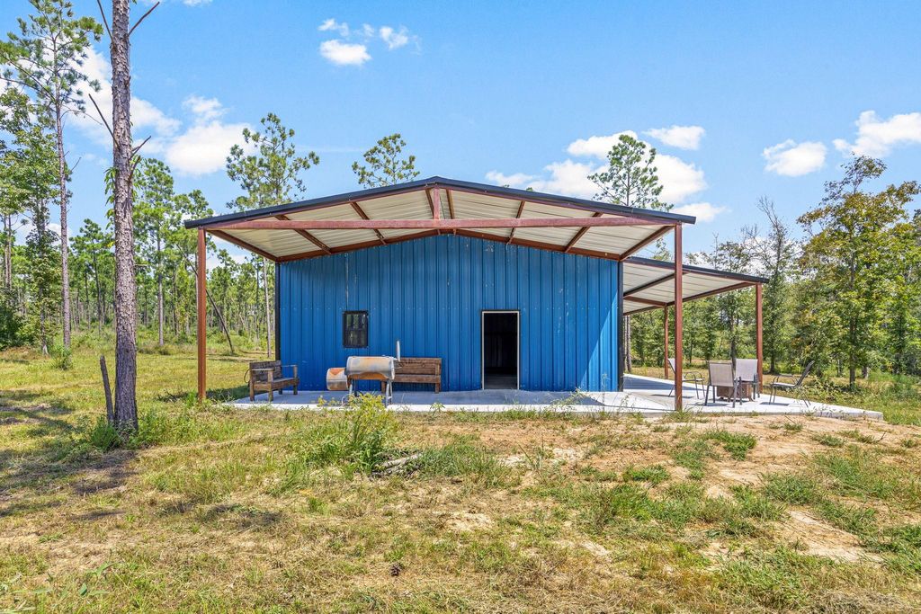 1100 Reveille, Livingston, TX 77351