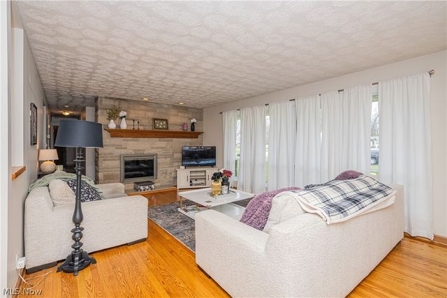 375 Sleepy Hollow Drive, Canfield, OH 44406