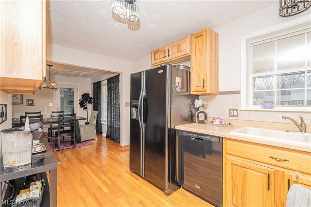 375 Sleepy Hollow Drive, Canfield, OH 44406