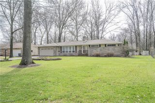 375 Sleepy Hollow Drive, Canfield, OH 44406