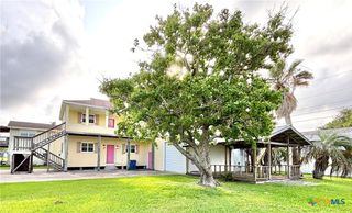 1306 W Madison Avenue, Port O'connor, TX 77982