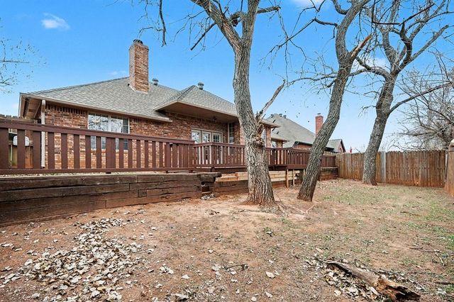 1921 E Cottonwood Terrace, Mustang, OK 73064