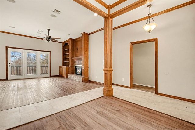 1921 E Cottonwood Terrace, Mustang, OK 73064