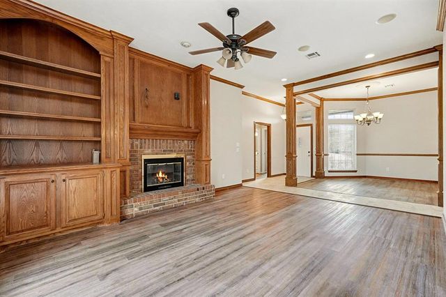 1921 E Cottonwood Terrace, Mustang, OK 73064