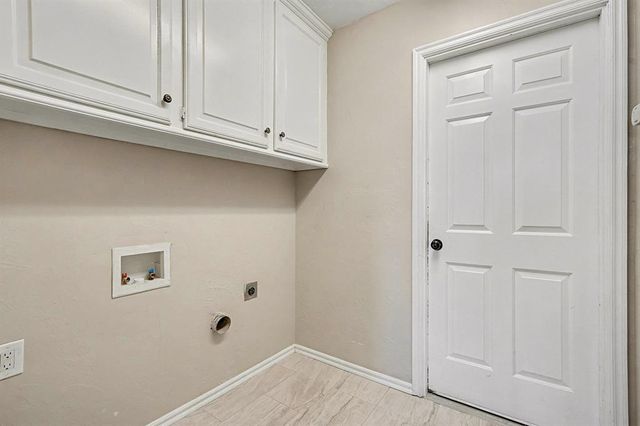 1921 E Cottonwood Terrace, Mustang, OK 73064