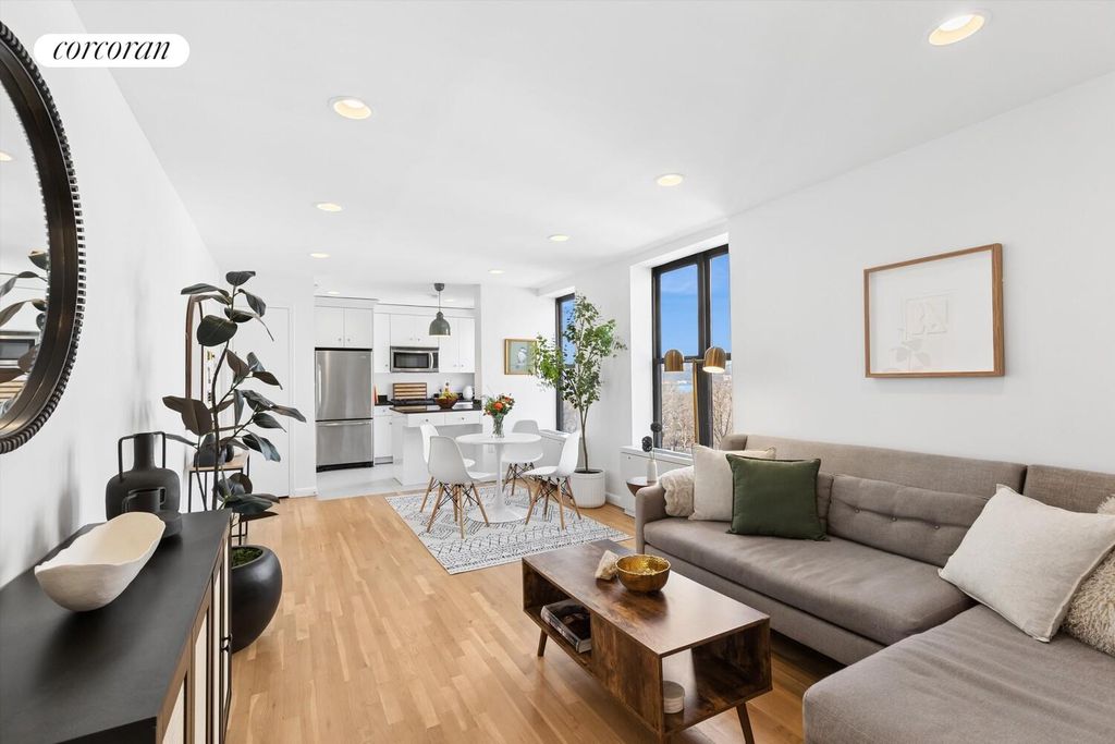 317 W 95th St Apt 7D, New York City, NY 10025