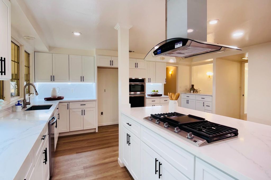 Image 21 of property listing at 8155 N Fowler Avenue, Clovis, CA 93619