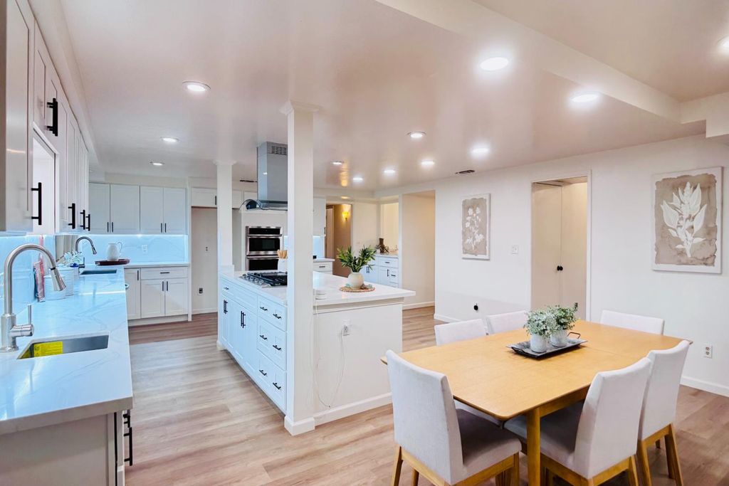 Image 22 of property listing at 8155 N Fowler Avenue, Clovis, CA 93619