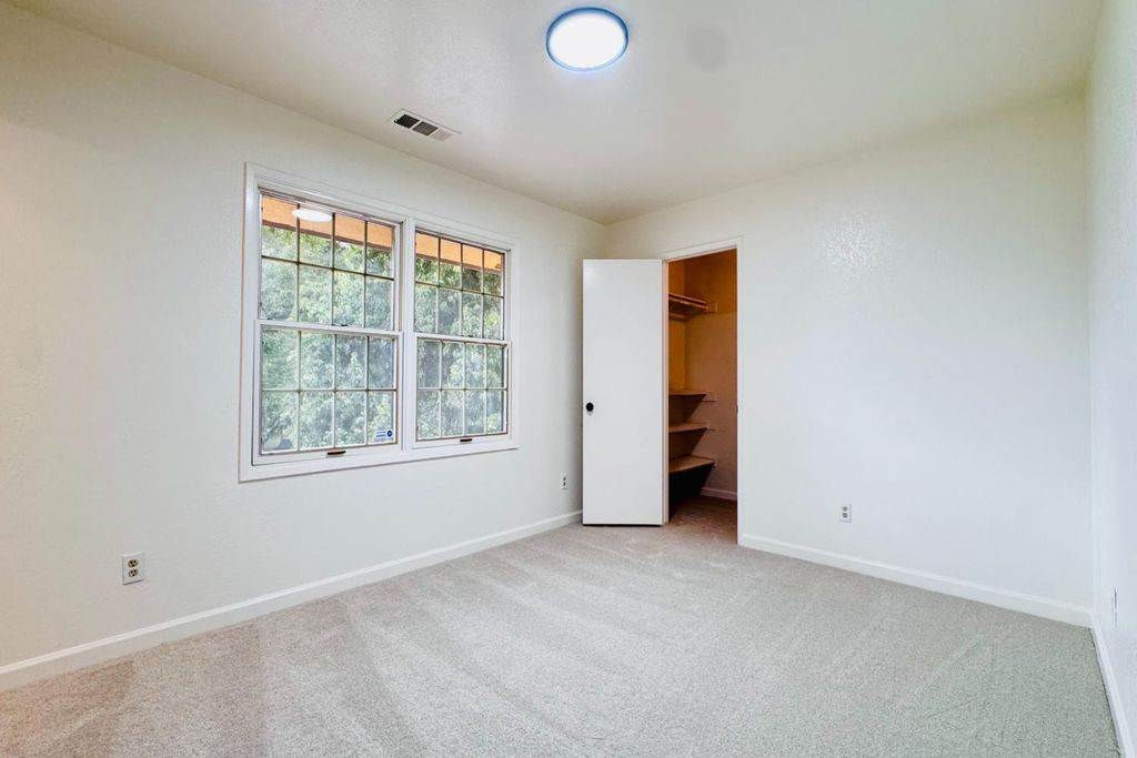 Image 42 of property listing at 8155 N Fowler Avenue, Clovis, CA 93619