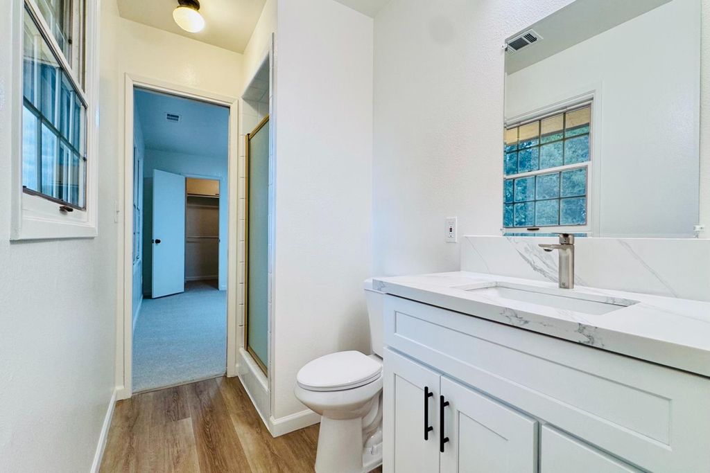 Image 43 of property listing at 8155 N Fowler Avenue, Clovis, CA 93619