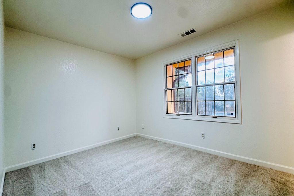 Image 44 of property listing at 8155 N Fowler Avenue, Clovis, CA 93619