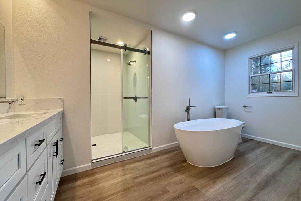 Image 45 of property listing at 8155 N Fowler Avenue, Clovis, CA 93619