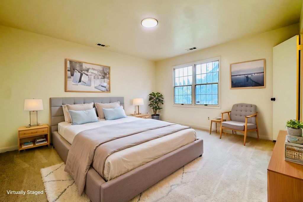 Image 52 of property listing at 8155 N Fowler Avenue, Clovis, CA 93619