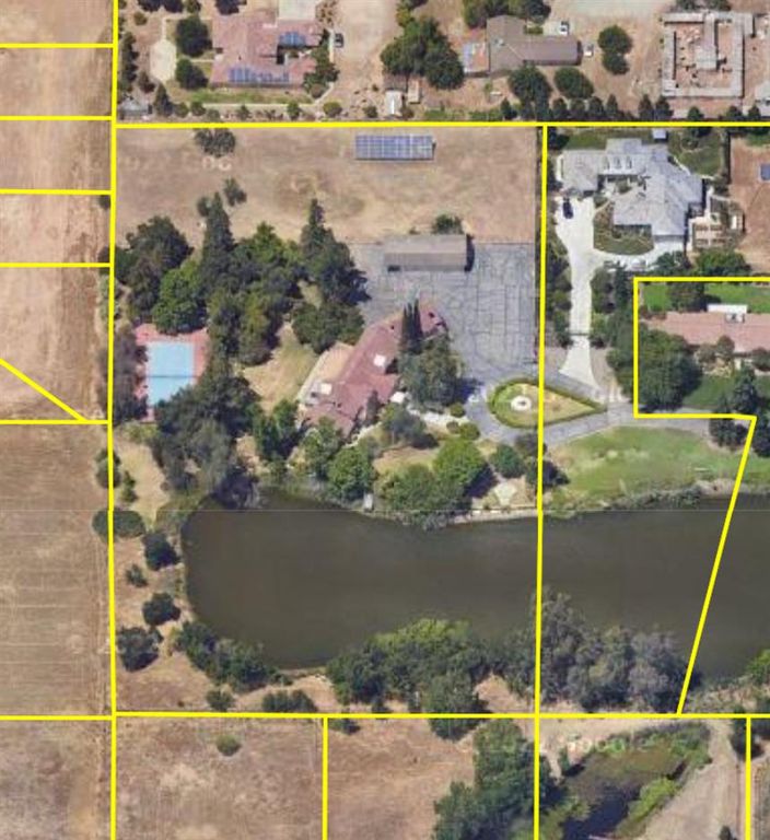 Image 73 of property listing at 8155 N Fowler Avenue, Clovis, CA 93619