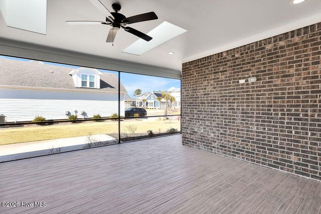 2552 E Timber Crest Drive NE, Leland, NC 28451