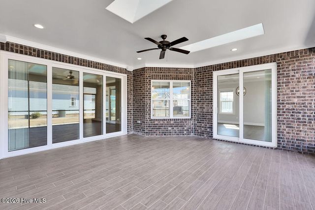 2552 E Timber Crest Drive NE, Leland, NC 28451