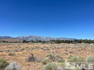 1842 Chestnut Court, Gardnerville, NV 89410