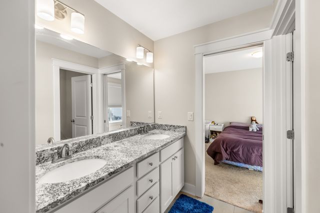 532 Shiloh Rose Parkway NW, Bondurant, IA 50035