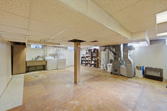 16712 Elm Street, South Holland, IL 60473