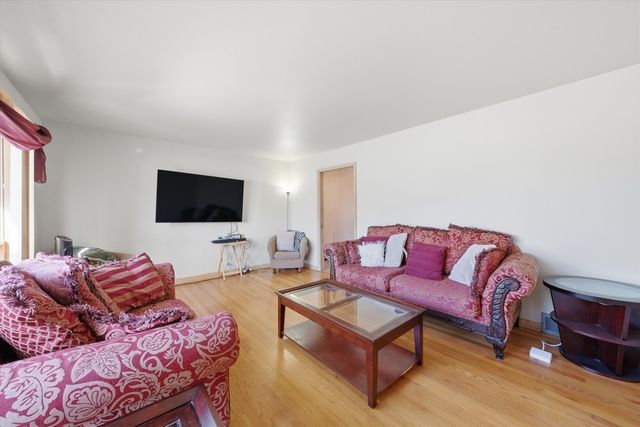 16712 Elm Street, South Holland, IL 60473