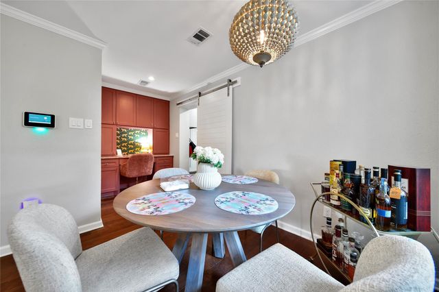 1018 Candlelight Lane, Houston, TX 77018