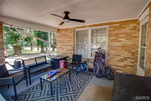 3009 W Delmar Avenue, Godfrey, IL 62035