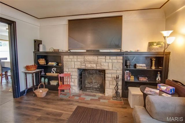 3009 W Delmar Avenue, Godfrey, IL 62035