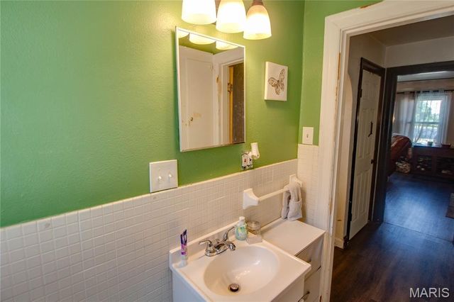 3009 W Delmar Avenue, Godfrey, IL 62035