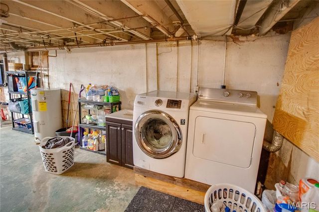 3009 W Delmar Avenue, Godfrey, IL 62035