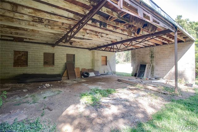 3009 W Delmar Avenue, Godfrey, IL 62035