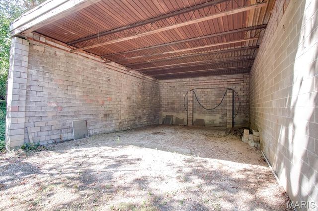 3009 W Delmar Avenue, Godfrey, IL 62035