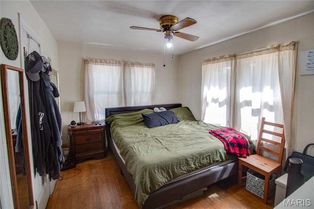 Image 26 of property listing at 3009 W Delmar Avenue, Godfrey, IL 62035