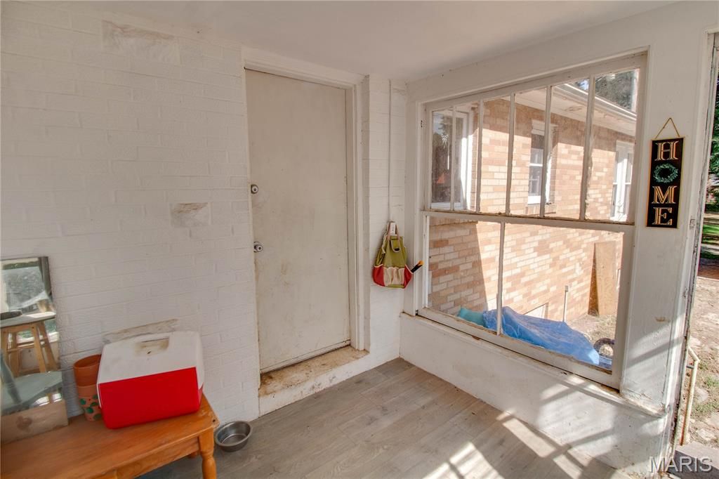 Image 43 of property listing at 3009 W Delmar Avenue, Godfrey, IL 62035