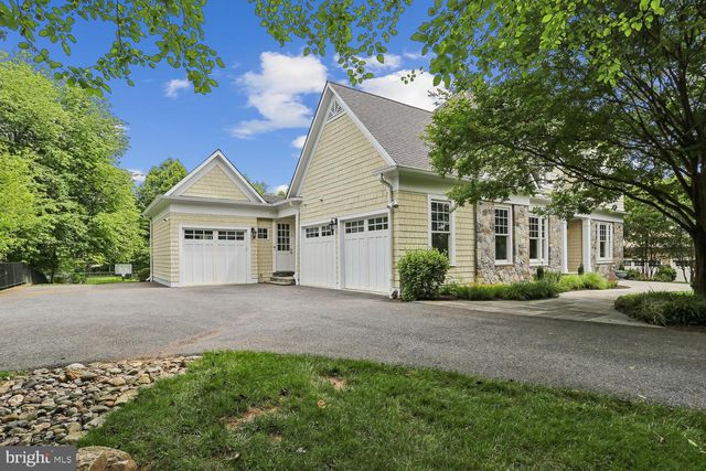 11736 GAINSBOROUGH RD, Potomac, MD 20854
