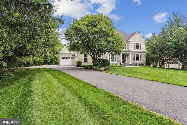 11736 GAINSBOROUGH RD, Potomac, MD 20854