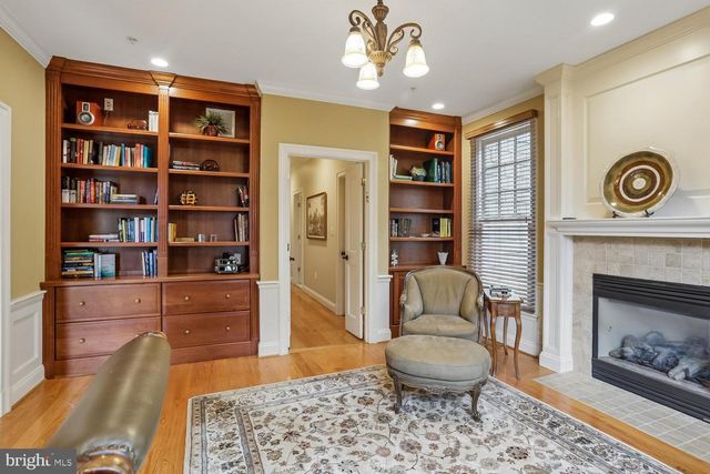 11736 GAINSBOROUGH RD, Potomac, MD 20854