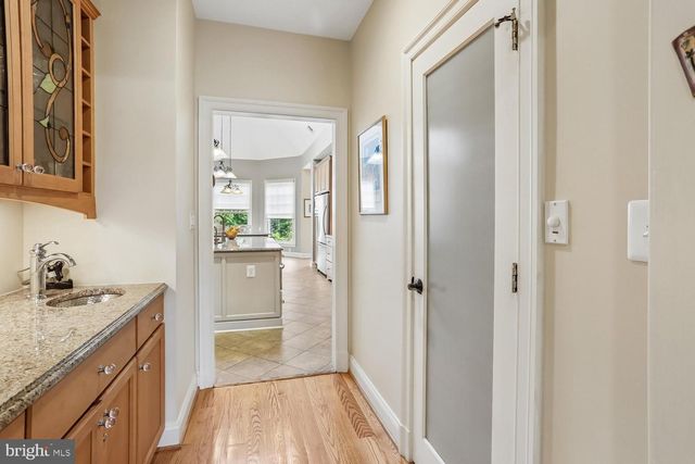 11736 GAINSBOROUGH RD, Potomac, MD 20854