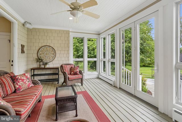 11736 GAINSBOROUGH RD, Potomac, MD 20854