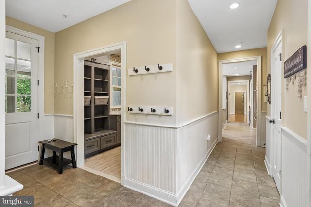 11736 GAINSBOROUGH RD, Potomac, MD 20854