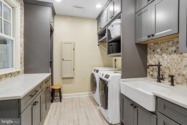 11736 GAINSBOROUGH RD, Potomac, MD 20854