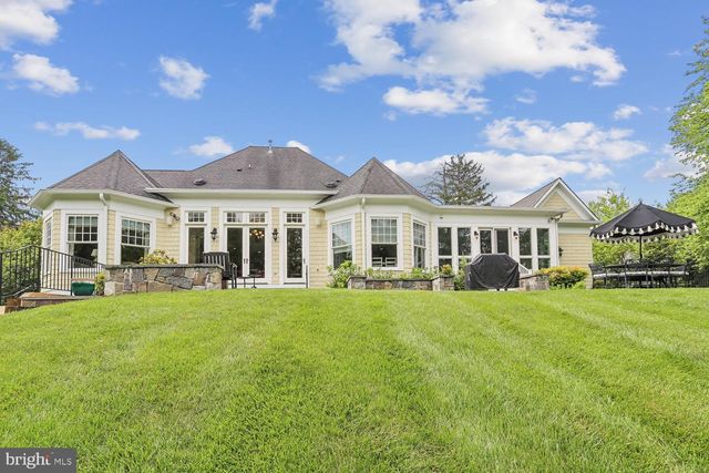 11736 GAINSBOROUGH RD, Potomac, MD 20854