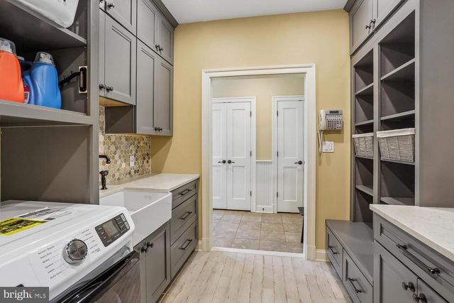 11736 GAINSBOROUGH RD, Potomac, MD 20854